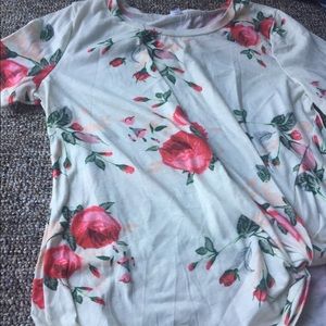 Woman’s flower t shirt